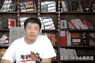 李春江现身巴塞罗那观摩西甲比赛 进行观摩与学习